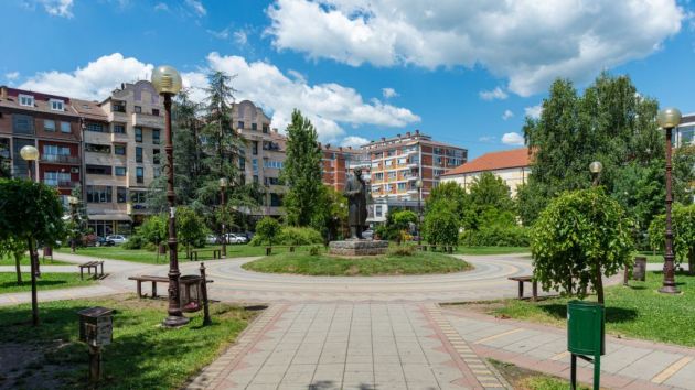 Školski park i Trg Jovana Cvijića Loznica