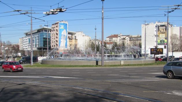 Trg i fontana Slavija u Beogradu