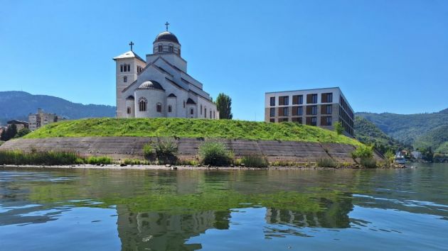 Crkva Svetog Cara Lazara Andrićgrad Višegrad
